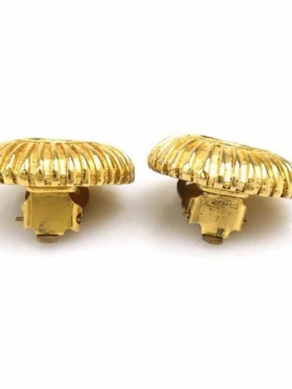 Auth CHANEL CC Logo Clip on Earrings Gold Metal - 56692k - Picture 7 of 11